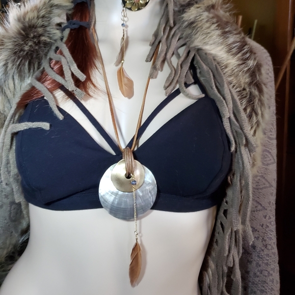 Shell Adjustable Necklace - Picture 7 of 8